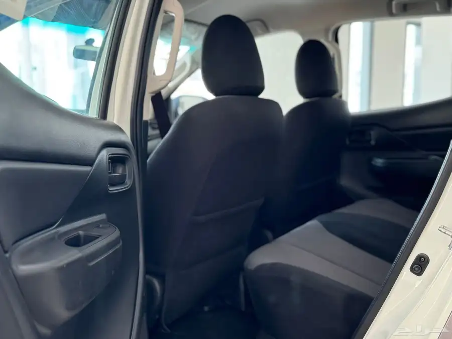 ميتسوبيشي L200 بنزين موديل 2020 نظيف جدا 16