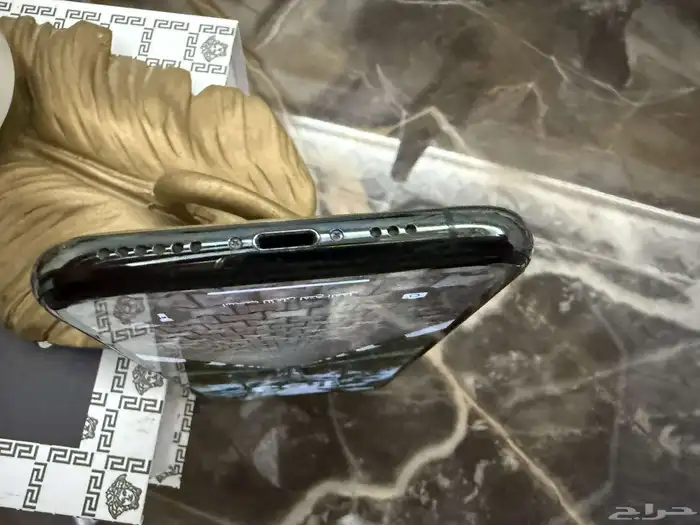 للبيع ايفون 11 برو نظيف 2