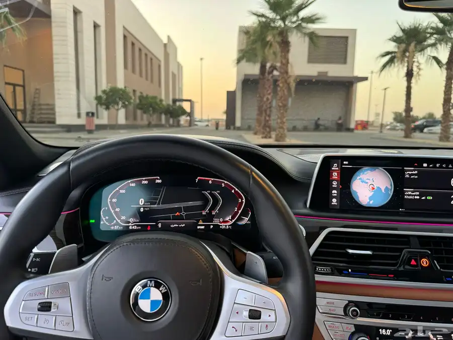 بي ام دبليو مديل 2021 730 17