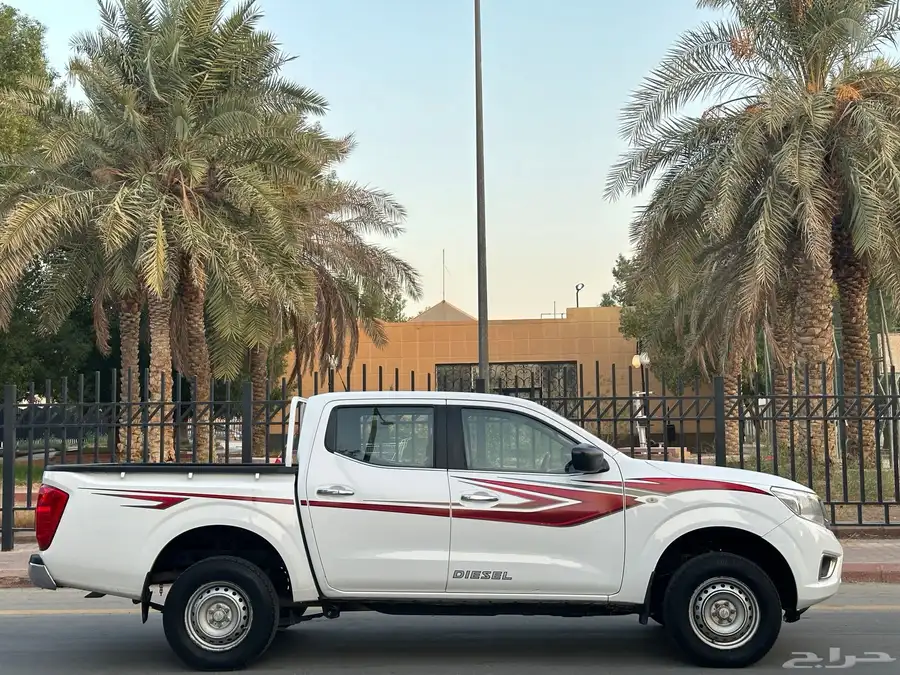 نيسان نافارا موديل 2020 سعودي قير عادي ديزل 3