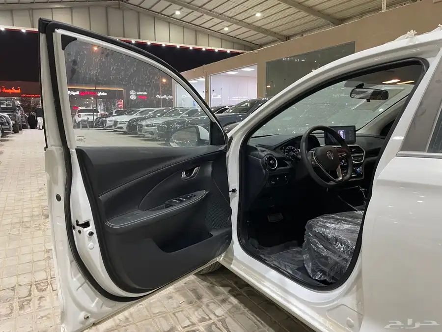 شانجان السفن 2025سعودي المجدوعي فتحه سقف(بنزين)1.5L 7