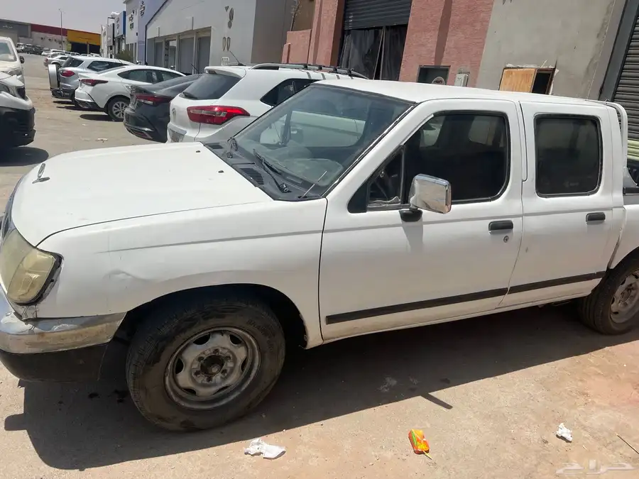 نيسان ونيت للبيع بحاله جيده والمكيف شغال 1