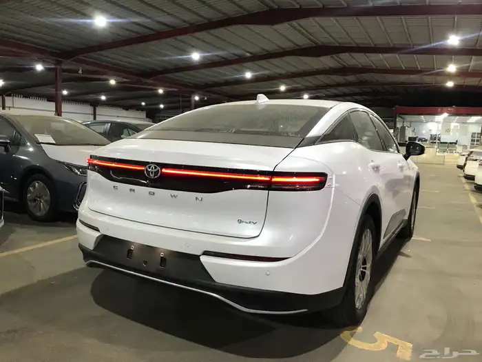 تويوتا كراون برستيج 2026 هايبرد افضل سعر كاش واقساط 3