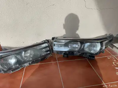 للبيع شمعه نور كورلا طقم كامل من 2014 إلى2019 تايون درجه أول 0