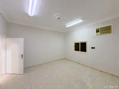 للبيع شقه علويه دور ثاني5غرف بسطح خاص ح الموسي بسعر450الف 4