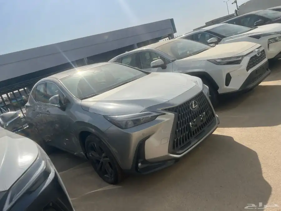 لكزس NX350 هيبرد 2025 3