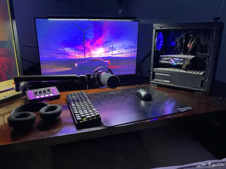 بيسي pc بي سي للبيع مع شاشته وماوس كيبورده 0