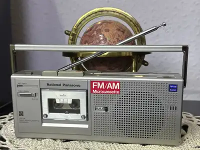 راديو ومسجل نادر جدا شريط صغير ناشيونال ياباني شغال 0