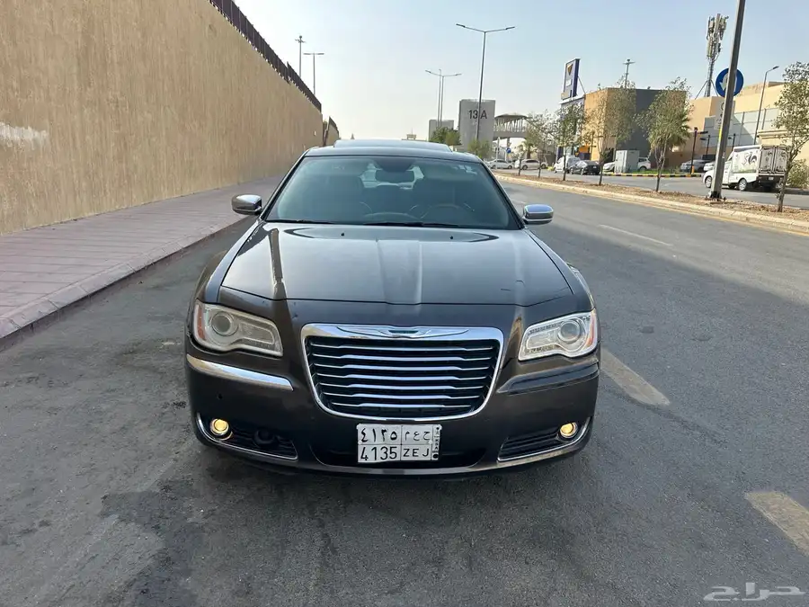 كرايسلر ستة سلندر C300 2014 2