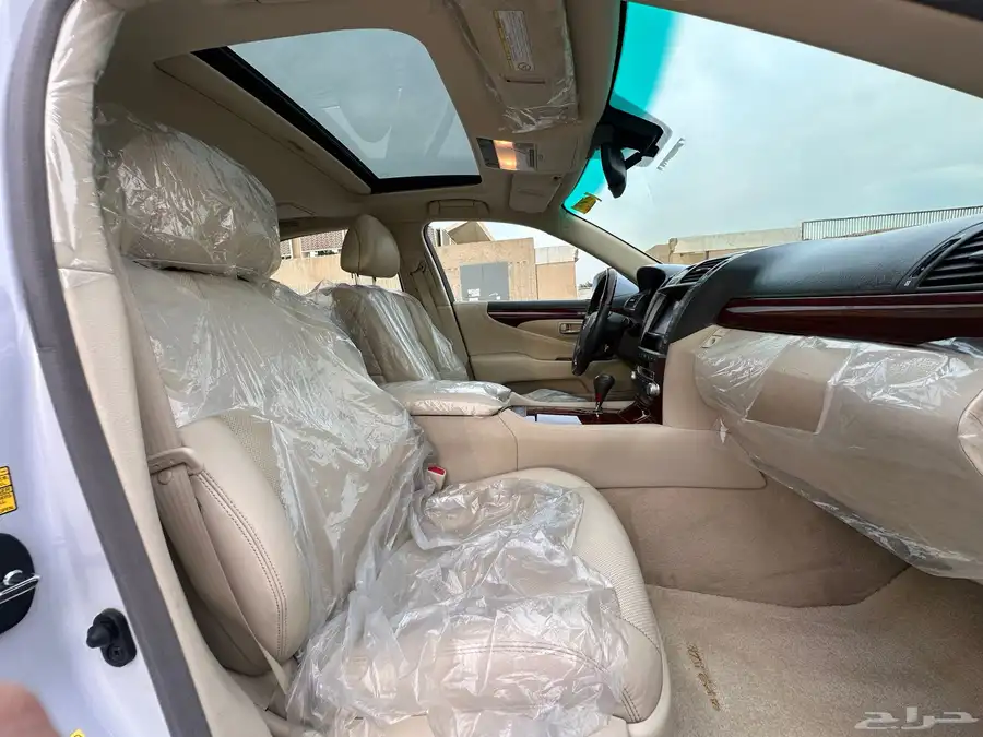 لكزس لارج 460 مخزن ماشيه 15 الف فقط بحاله الوكاله 36
