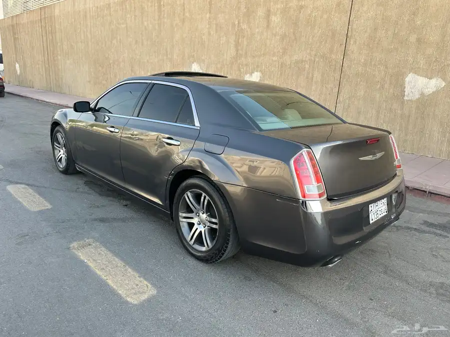 كرايسلر ستة سلندر C300 2014 7