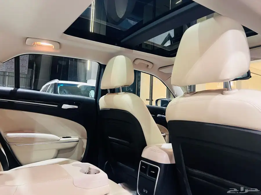 كرايزلر 2016 C300 بانوراما (( عروض خاصة )) 12