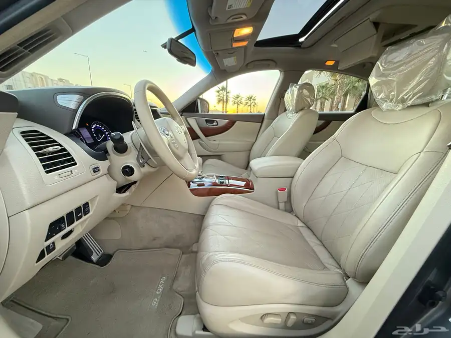 جيب انفينتي 2016 فل كامل QX70 وكاله الحد 55 الف 13