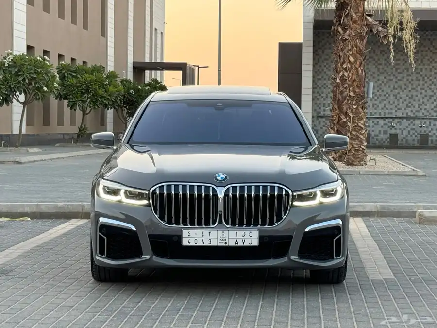 بي ام دبليو مديل 2021 730 1