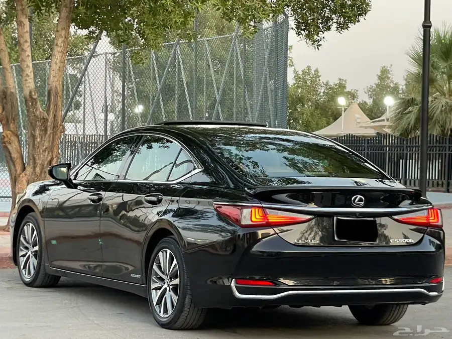لكزسES300h-2020(ممشي87الف) 11