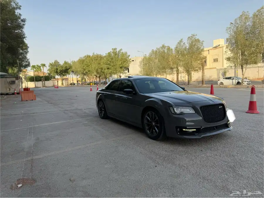 كرايسلر SRT أسمنتي 12