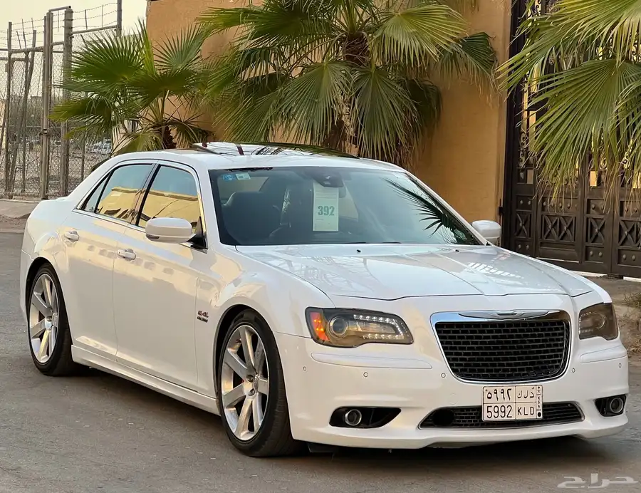 كرايزلر SRT 2012 (بحالة ممتازة) 3