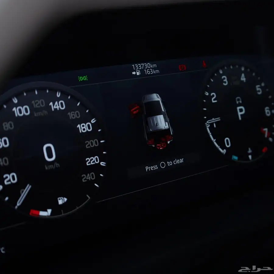 لاند روفر ديفندر S110 V6 موديل 2022 7
