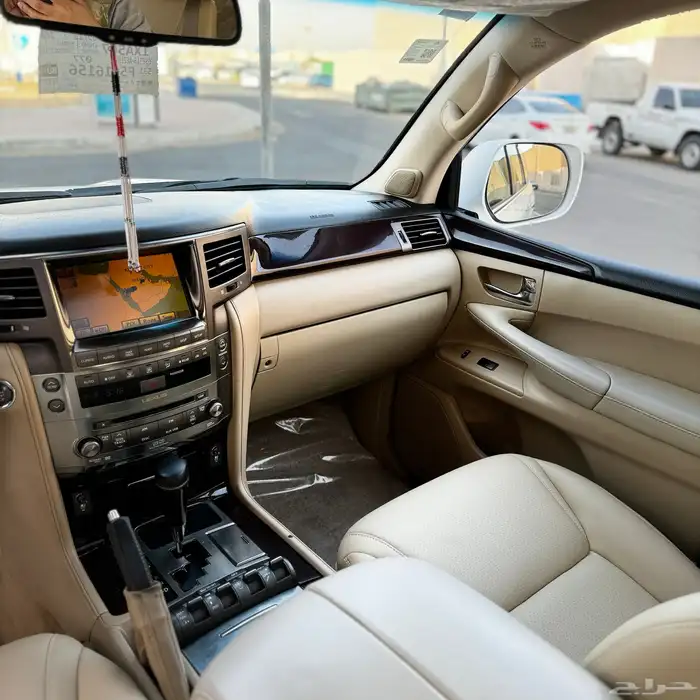 جيب لكزس نظيف جدا 4