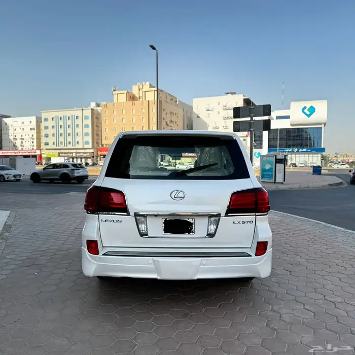 جيب لكزس نظيف جدا 3