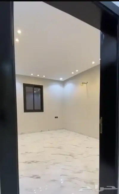 للبيع فلتين دوبلكس بالوسام 1 قريبه من الخدمات 2