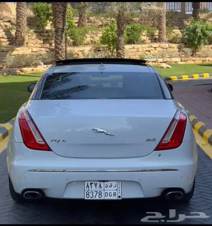 حاكوار XJL بورتيفوليو 2015 4