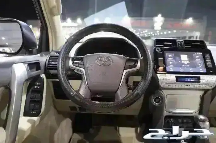 تويوتا برادو TXL3 فل كامل فتحة سقف ديزل موديل 2022 15