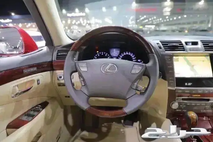 ليكزس LS 460 L فل كامل لارج موديل 2010 13