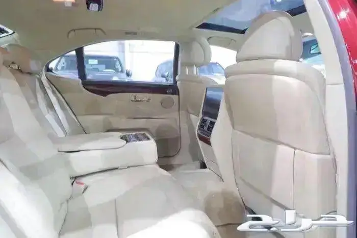 ليكزس LS 460 L فل كامل لارج موديل 2010 12
