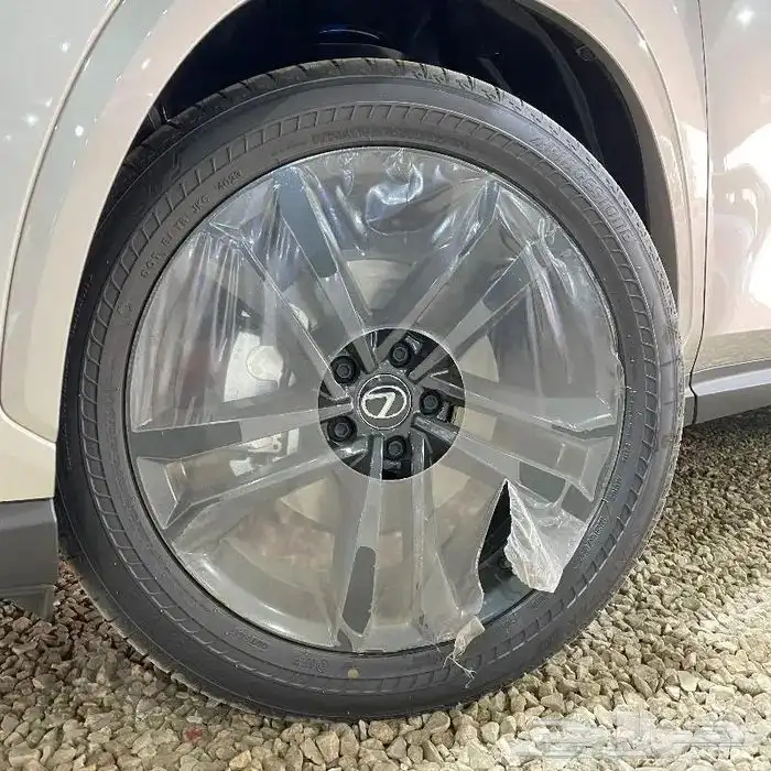 لكزس NX350AA بنزين لون تيتانيوم 2025 12