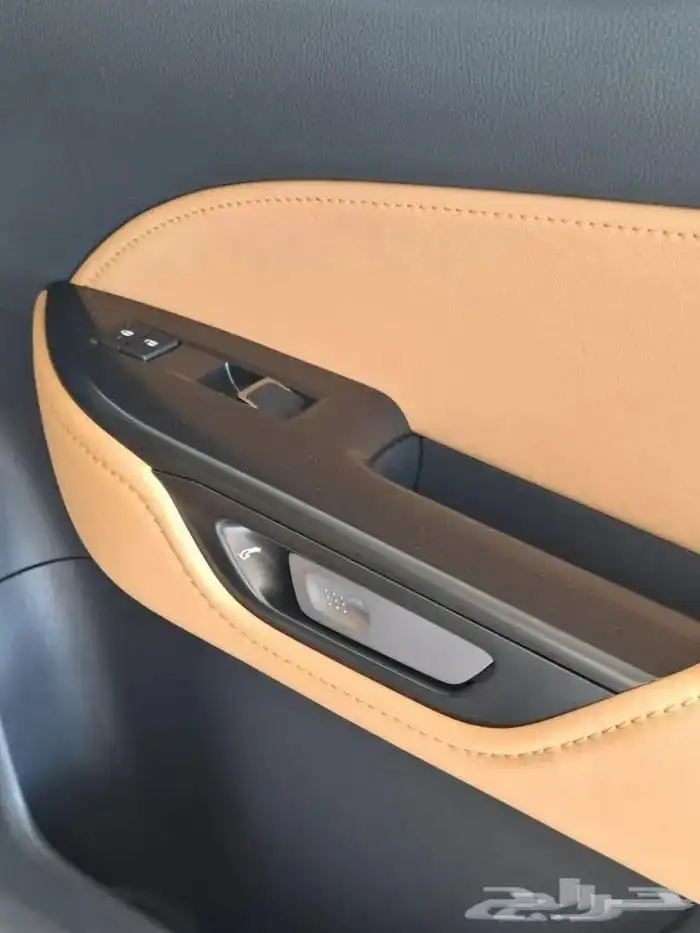لكزس NX350AA بنزين لون تيتانيوم 2025 3