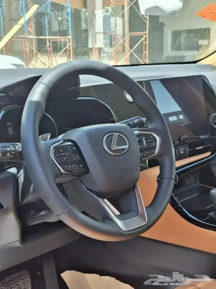 لكزس NX350AA بنزين لون تيتانيوم 2025 10