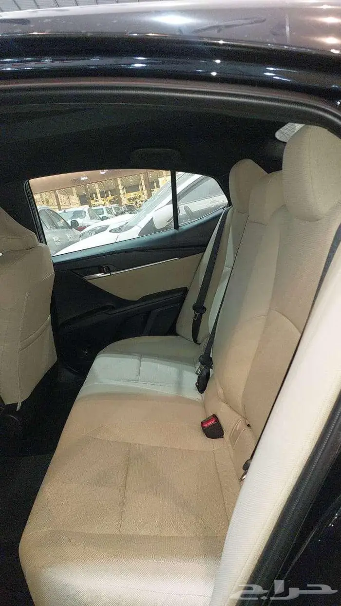 كامري طيس بنزين E 2025 بريمي اسود 9
