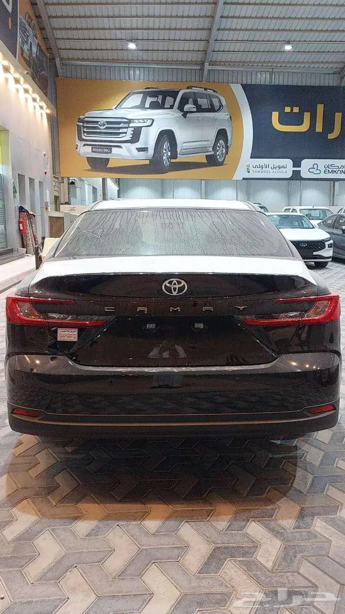كامري طيس بنزين E 2025 بريمي اسود 5