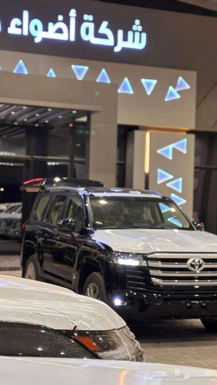 لاندكروزر GXR L4 2025 بريمي الابواب شفط 0