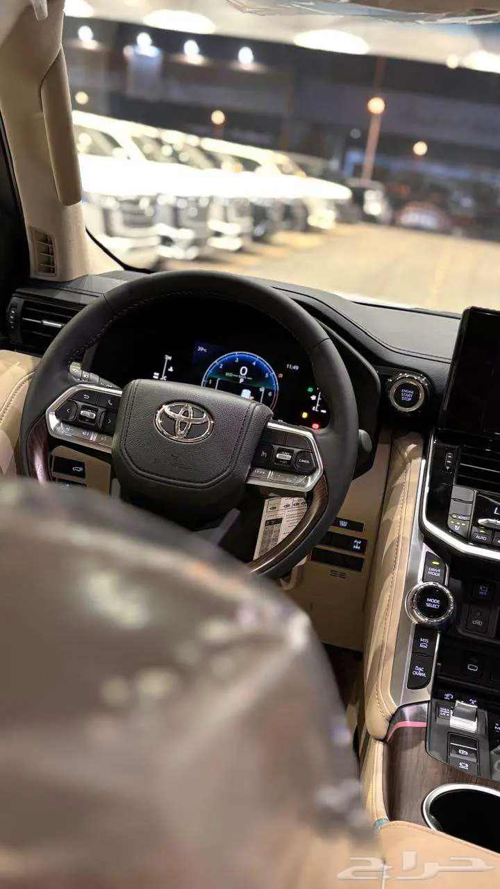 لاندكروزر GXR L4 2025 بريمي الابواب شفط 9