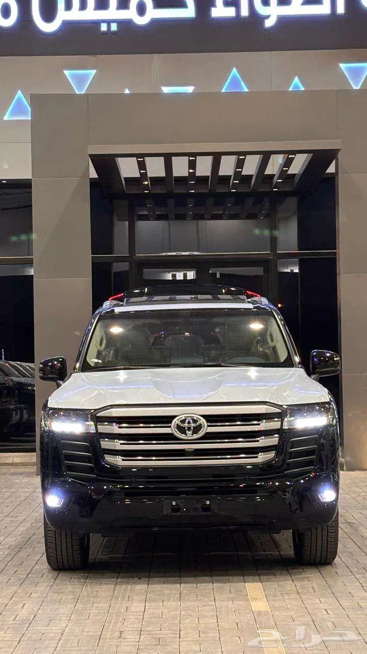 لاندكروزر GXR L4 2025 بريمي الابواب شفط 1