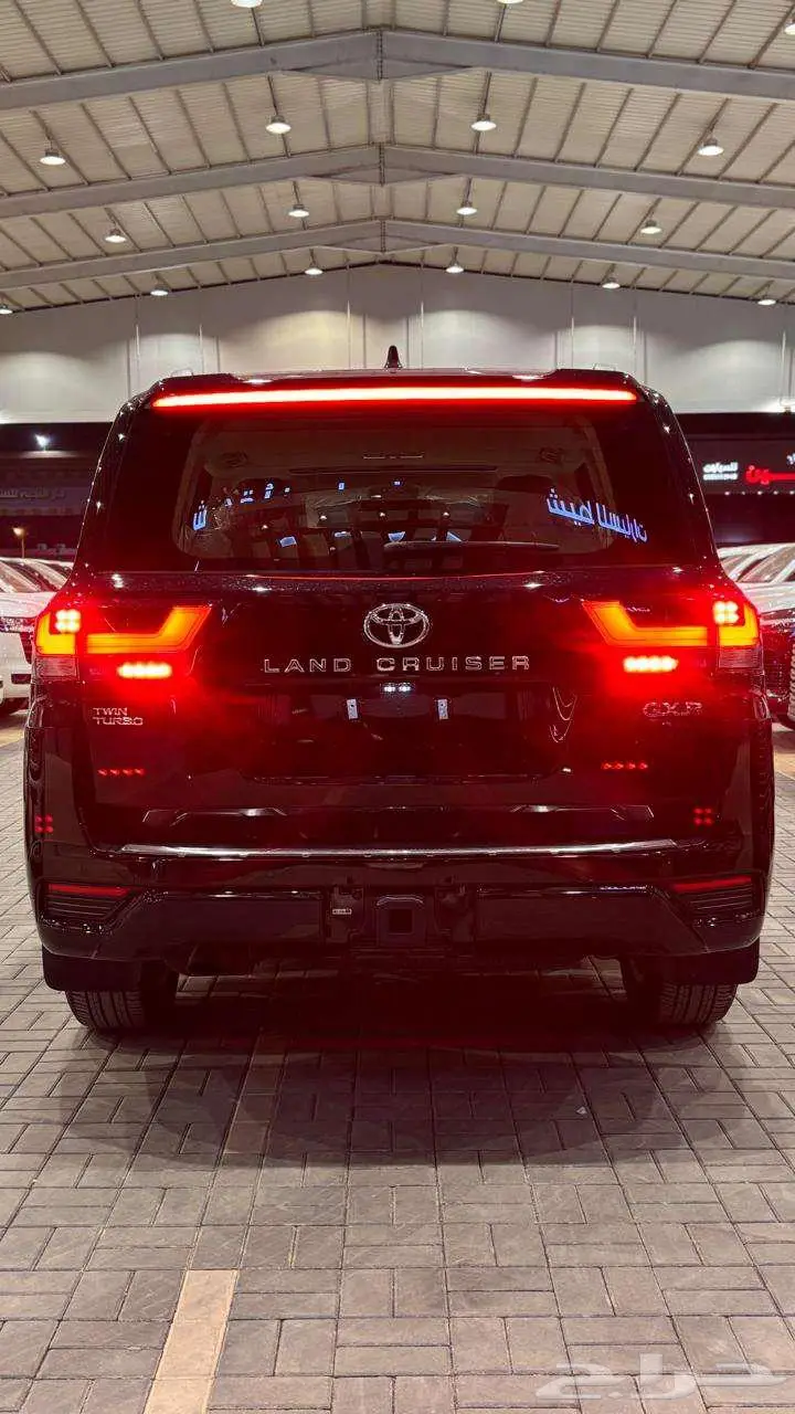 لاندكروزر GXR L4 2025 بريمي الابواب شفط 4