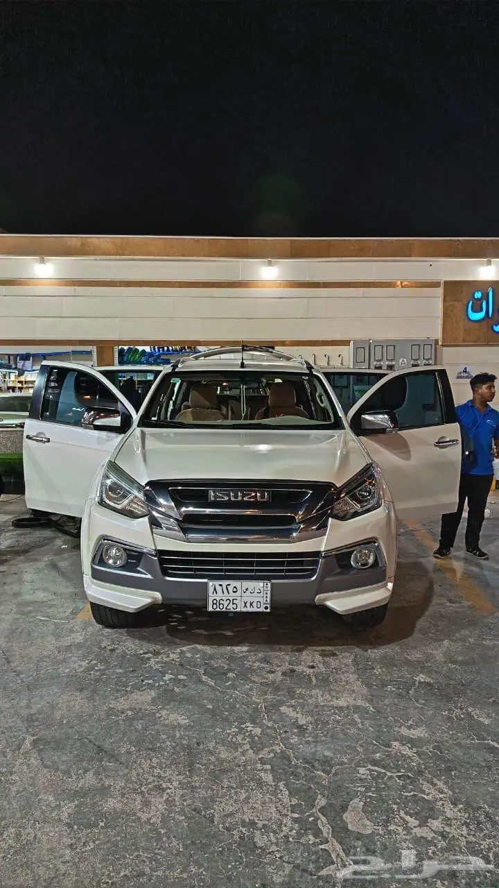 جيب ايسوزو 2020 فل كامل 13