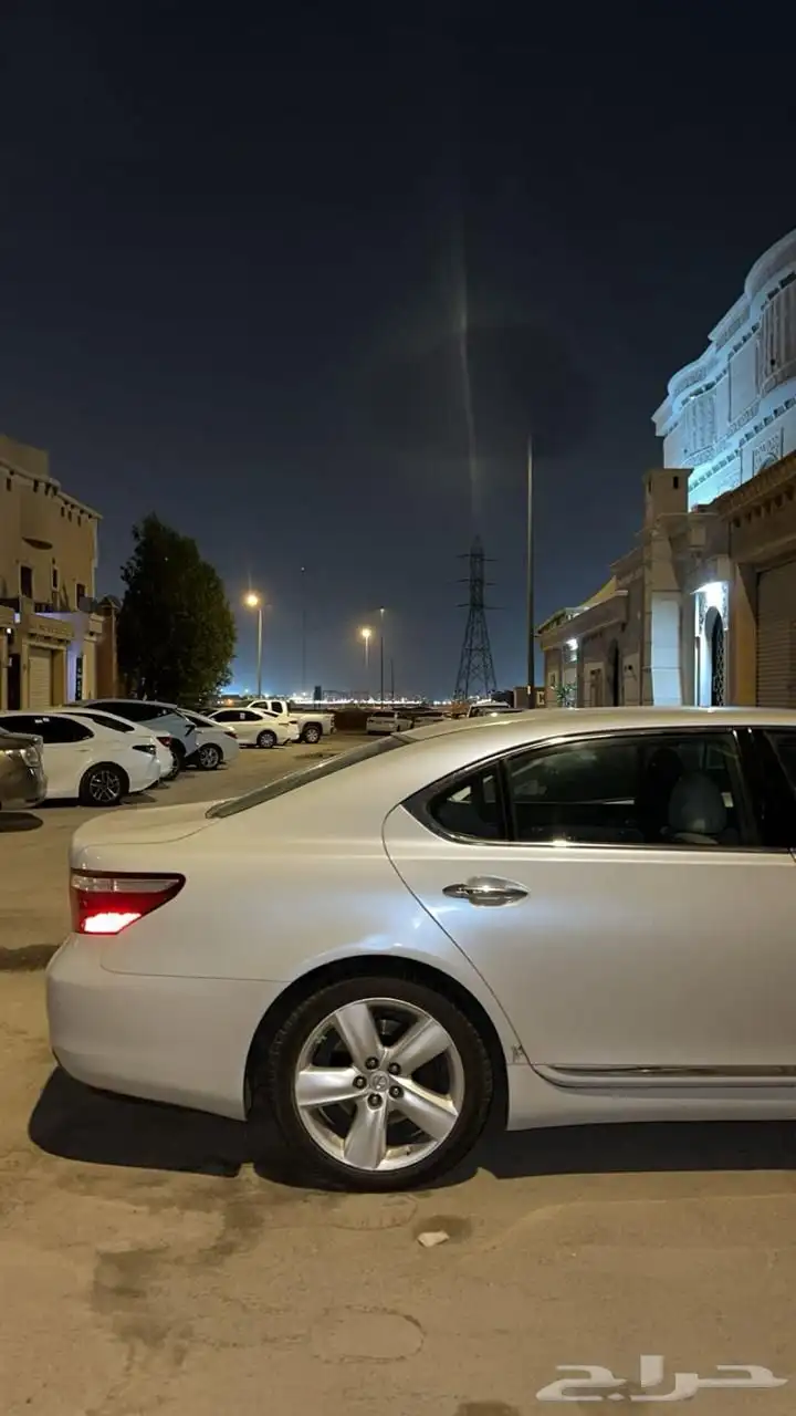 لكزس 2007 الممشى 310 وقابله للزياده السياره نظيفه 2