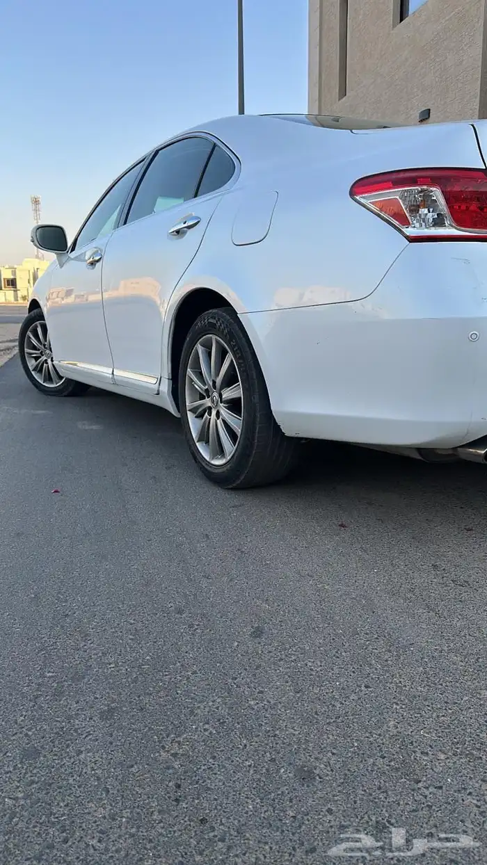 لكزس ES350 موديل 2011 5