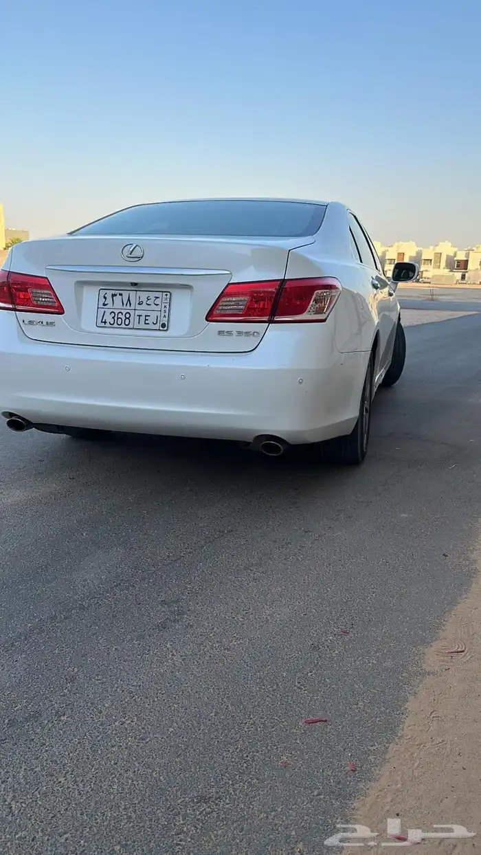 لكزس ES350 موديل 2011 4