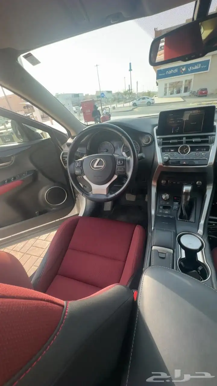 لكزس NX300 للبيع 13