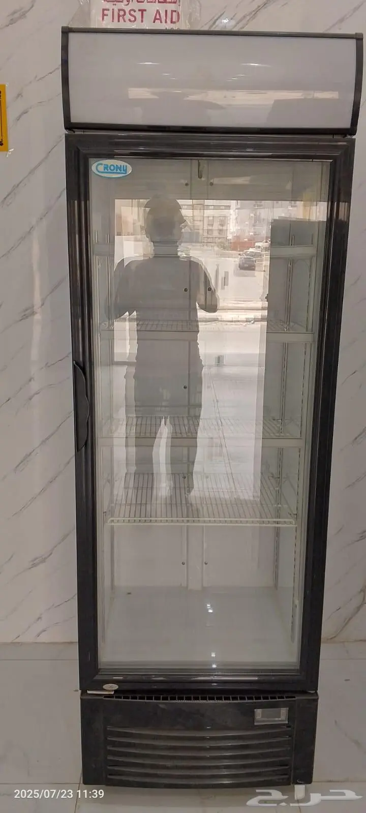 بوفية للبيع بكامل اغراضها 9