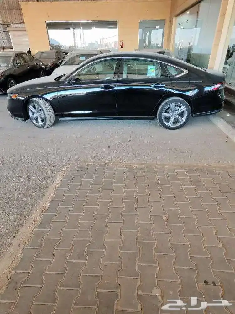 هوندا أكورد EX نص فل أسود سعودي 2025 متوفر لدى الحسن 1