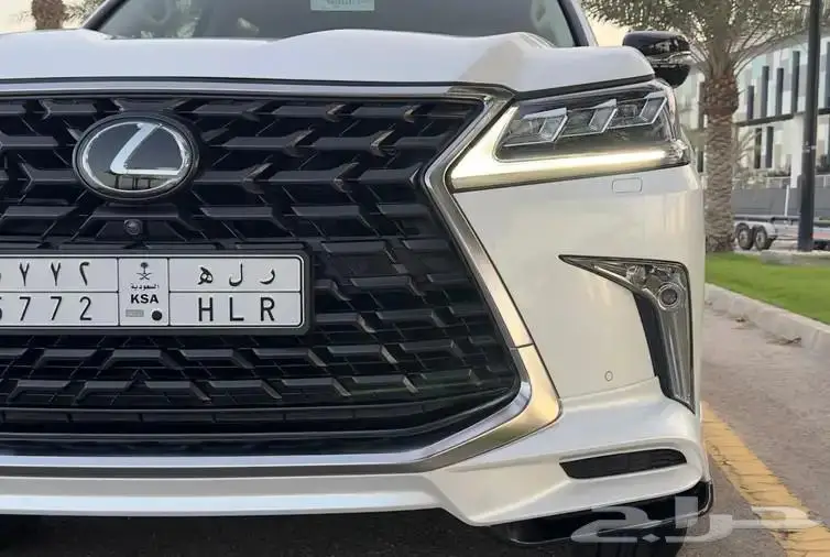 لكزس 2021 فل سعودي LX_570 ممشي قليل 22 ألف km 10