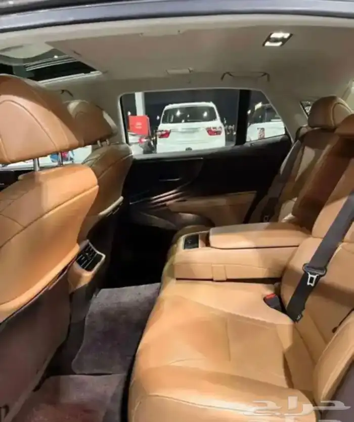 Lexus LS350 2019 16