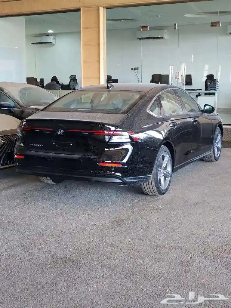 هوندا أكورد EX نص فل أسود سعودي 2025 متوفر لدى الحسن 2
