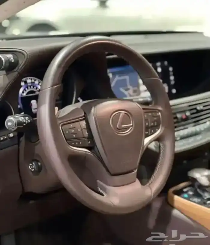 Lexus LS350 2019 11