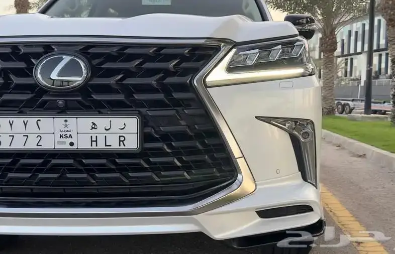 لكزس 2021 فل سعودي LX_570 ممشي قليل 22 ألف km 13